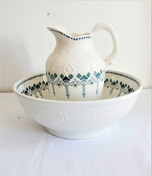 220: Pottery, Stone Ware