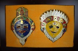 2 tibetische Masken in Geschenkbox Automatically generated ...