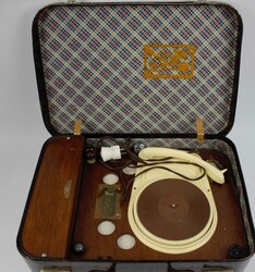 Vintage Kofferplattenspieler "Novaton" / Kofferlautsprecher. Nicht ...