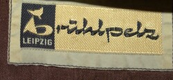 brauner Pelzmantel DDR, Brühlpelz LeipzigAutomatically generated ...