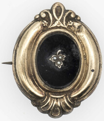 550.40: Schmuck, Broschen / Nadeln