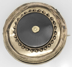 550.40: Schmuck, Broschen / Nadeln