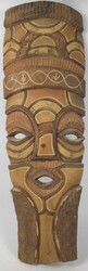 Afrika, Wandmaske aus Holz, Höhe ca. 67,5 cm, Breite ca. 23 cm. ...