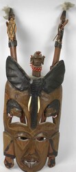 Afrika, Wandmaske aus Holz. Höhe ca.53 cm, Breite ca. 19,5 ...