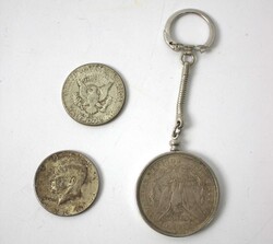 1 Liberty Dollar 1921 Silber in Münzfaßung sowie 2 Half Dollar ...
