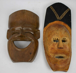 Afrika, Lot Wandmasken, verschiedene Modelle. Insgesamt 2 Stück ...