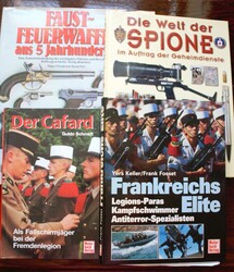 40.10.95.10: Books - Autographs, Books, arms