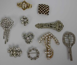 Lot Strass Schmuck aus Auflösung. Automatically generated ...