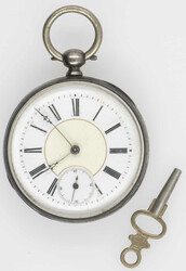silberne Taschenuhr mit Schlüsselaufzug, Schlüssel vorhanden. ...