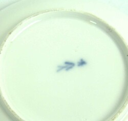 dekorative Porzellan Konfektschale mit floralen Dekor und Goldrand, ...