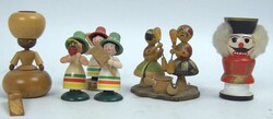 Lot Holzfiguren, dabei DDR Erzgebirge "Gartenkinder", 2 Figuren als ...