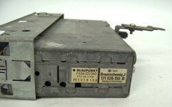 antikes Autoradio, wohl 70er / 80er Jahre. Stereo - Radio mit UKW- ...