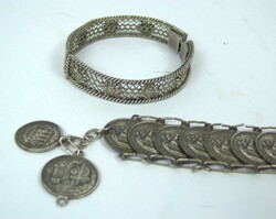 2x Modeschmuck Armbänder aus Auflösung.Automatically generated ...