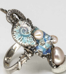 Silberring 925, besetzt mit Perlen. Ringgröße: 52.Automatically ...