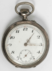 800er Silber-Taschenuhr, Funktion geprüft.Automatically generated ...