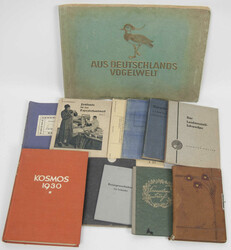 Lot of books from a liquidation, including various textbooks, Kosmos ...