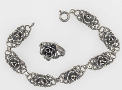 Bracelet with matching ring, in the shape of flowers, hallmarked 835 ...