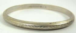 Armreif, 800er Silber. Durchmesser ca. 6,7 cm  Automatically ...