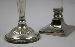 2 Kerzenständer Art-Déco, 1x mit Glas gearbeitet. Höhe ca. 20,5 cm ...