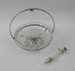 Anbietschale aus Glas in versilberter Halterung, dabei auch eine ...