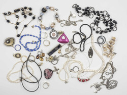 Lot Modeschmuck aus Auflösung  Automatically generated translation: ...