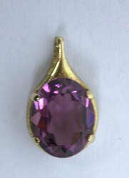 Pendant, 333 yellow gold, set with amethyst