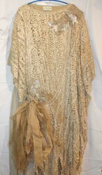 Lot ausgefallene Kleider, Gr. 38/40/42, insgesamt 4 Stück. ...