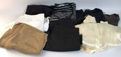 Lot Hosen und Blusen, verschiedene Marken und Grössen. Dabei auch ...