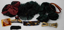 Lot Haar Accessoires, dabei Versace, Francois Huchard, etc. Sehr ...