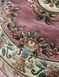 Runder chinesischer Teppich, wohl Seide mit traditionellen ...