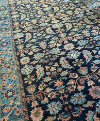 grosser wohl Perser? Teppich mit blau, orangenen Muster. Masse: ca. 7 ...