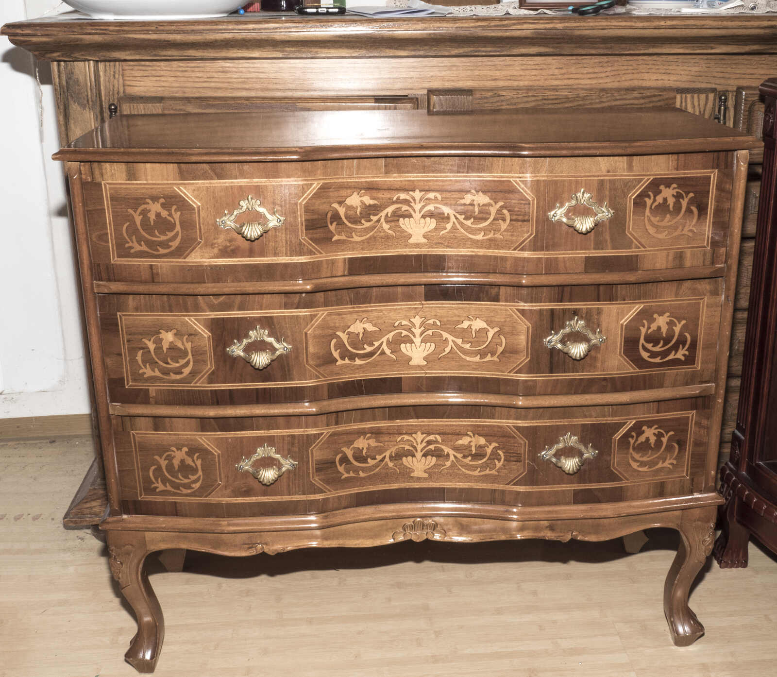 Biedermeier Schubladenkommode, Holz mit Intarsien. Höhe: ca. 79 cm, ...
