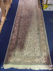 750: Carpets, Textiles