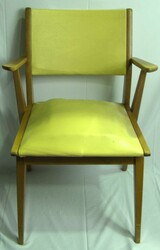 Bridge - Sessel mit Holzrahmen und gelber Polsterung. Gesamthöhe ca. ...