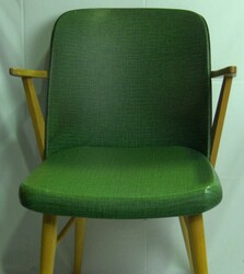 Vintage Sessel / Cocktailsessel, 1950er Jahre. Er besteht aus Holz ...