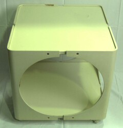 Space Age Beistelltisch, 1970er Jahre. Quadratischer, weißer ...