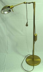 Stehlampe mit einem Strahler, dieser an Stange verstellbar Vintage, ...