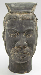 Chinesischer Kriegerkopf im Xi´an Stil aus Ton, wohl Nachbildung des ...