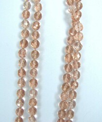 Antike Kristallkette Rosefarben, einzeln geknotet. Länge ca. 106 cm  ...