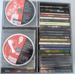 Karton mit CD´s, dabei Reinhard Fendrich, Louisiana Red, Henrik ...