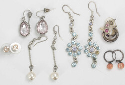 Lot Modeschmuck Ohrringe, dabei 6 verschiedene Modelle.  ...