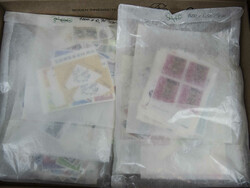 Schweiz, 1 Karton mit Schweizer Briefmarken, Nominale Postfrisch, ...