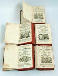 Sammlung antiker Bücher "Historia Ecclesiastica" von Claude Fleury. ...