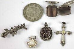 550.70: Jewelry, Lots