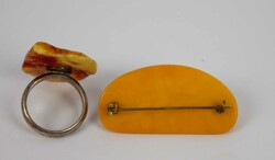 2 Teile Bernstein Schmuck, dabei 1 Brosche sowie 1 Ring, Ringgröße ...