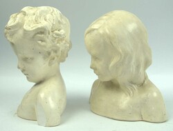 2 Kinderbüsten / Gipsköpfe "Junge und Mädchen" Höhe bis ca. 22 cm ...
