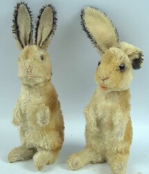 2 Steiff Hasen um 1950 mit beweglichem Kopf, bespielter Zustand. Ohne ...