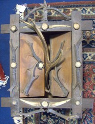 Wandschänkchen aus Holz und Geweihen, Höhe ca. 65 cm, Breite ca. 50 ...