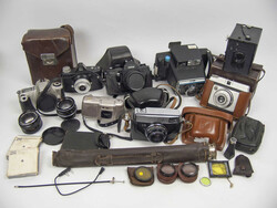 Lot Kameras, Objektive und Zubehör aus AuflösungAutomatically ...