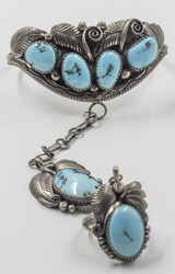 Armreif mit integriertem Ring, Silber, Länge ca. 19 cm. Armreif ...